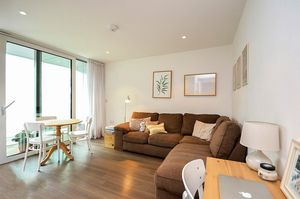 Lounge- click for photo gallery